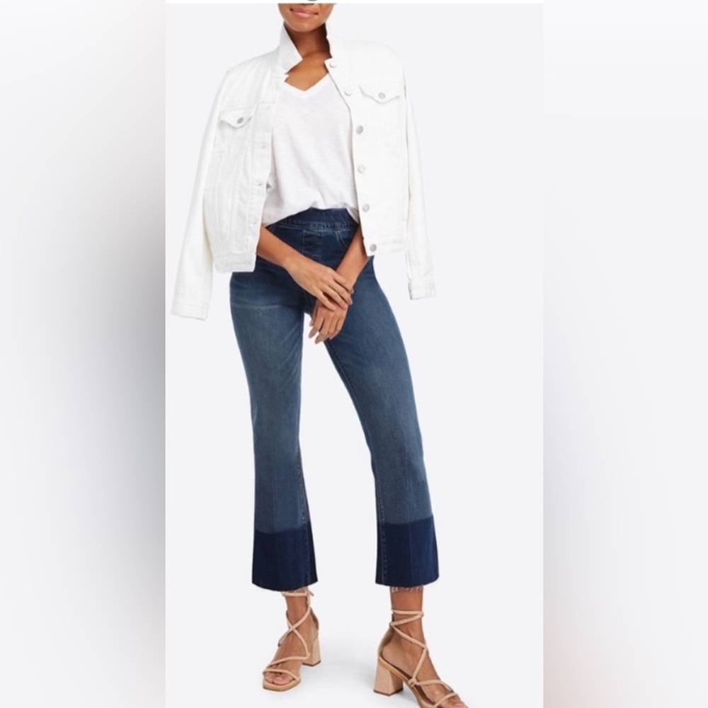 SPANX Kick Crop Flare Denim Jeans M/Dk Wash Raw Hem sz. M Pull-on Shaping 20231R
